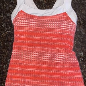Lucy exercise top size small